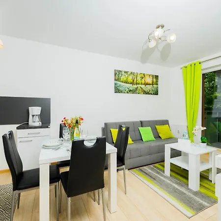Polanki Comfort Z Basenem Letnim 아파트