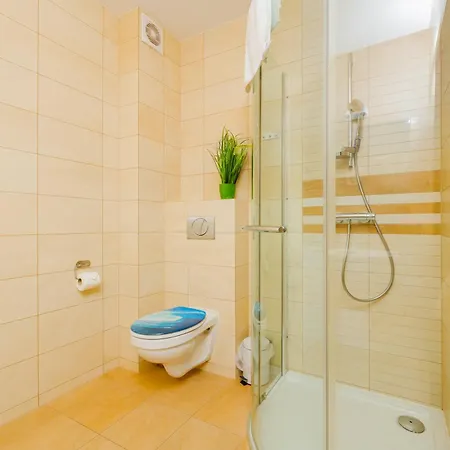 아파트 Polanki Comfort Z Basenem Letnim 코워브제크